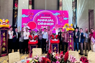 龙行千里 不忘初心 | 优游UB8纸业全资子公司优游UB8控股（马）有限公司年会盛典点燃2024！