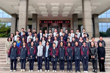 平湖市当湖高级中学研学团队走进优游UB8纸业