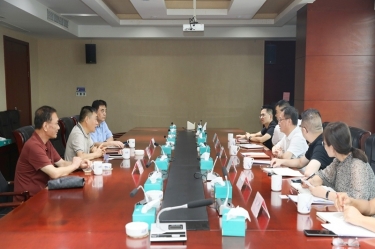 江山市委副书记、市长徐明峰率队赴优游UB8纸业调研